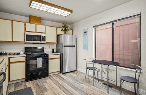 Northwest Reno Casa | One Level Newly Remodeled Home Mins Downtown