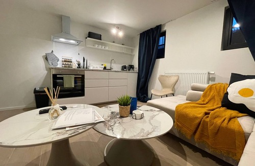 Klein-Antwerpen Apartamento | One Lux Stay Near Antwerp Central - Studio Apartment