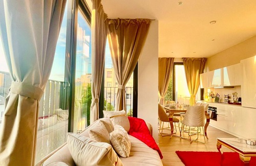 Klein-Antwerpen Apartamento | One Lux Stay Near Antwerp Central - 3 Bedroom 1.5 Bathroom