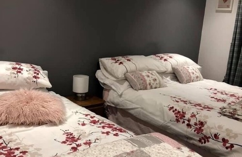 Lisburn Casa | One min from M1 motorway ☘️Pets welcome. fur babies need a staycation too 🐶