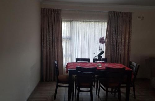 Pinetown Casa | One Oban Place