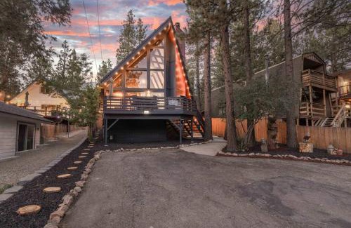 Moonridge Chalet De Esquí | One of a Kind A-Frame Cabin with Amazing Views
