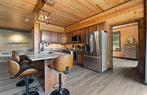 Rogers Cabina | One of a Kind Cabin. Breath Taking View, integrated into the natural rock.