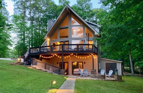 Beaverdam Casa | ¡Casa frente al lago única en su tipo cerca de Ritz, Sandbar & Boathouse!