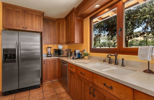 Nice Casa | One-of-a-Kind Lakeside Gated Winery Casita Rental on Private Estate