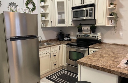 Arlington Casa | one-of-a-kind tiny but spacious with king-size bed