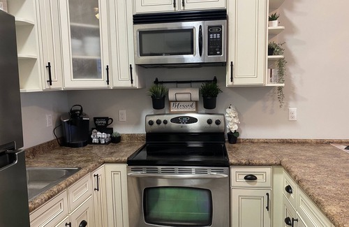 Arlington Casa | one-of-a-kind tiny but spacious with king-size bed