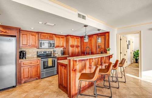 Summer Breeze Condominio | One of a Kind, 2BR/2BA Beachfront Condo