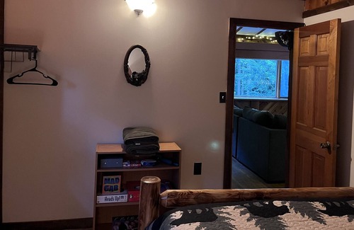 Saratoga Springs Casa | One of a kind house in Saratoga with dock and lake access - close to track!
