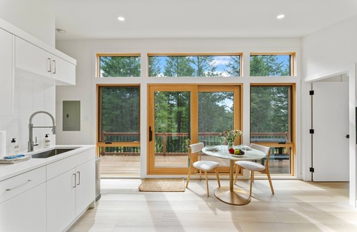 Whitefish Cabina | One of Four Cabins on A Secluded 40 Acres & 8 Miles to Downtown