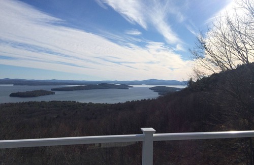 Gilford Casa | Una de las mejores vistas del lago Winnipesaukee, montañas, amaneceres y observación de estrellas.