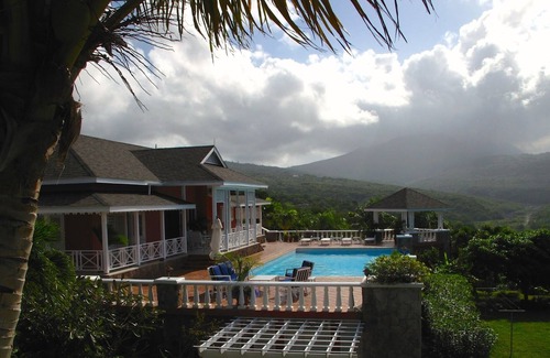 Old Towne Villa | ISLA VILLA CON VISTAS AL MAR Y LA MONTAÑA DEL CARIBE