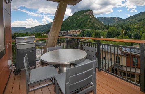 Avon Casa | ONE Riverfront #402 - Avon