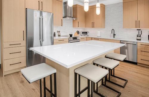 Avon Casa | ONE Riverfront #402 - Avon