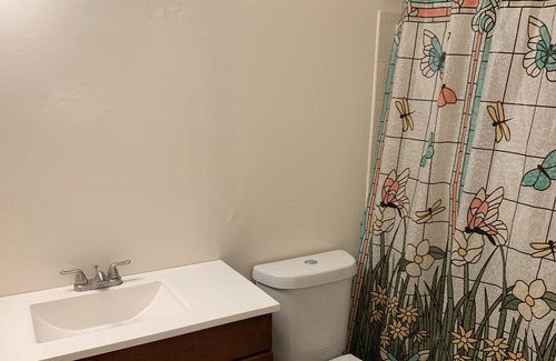Jonesboro Casa | One room in a 3bedroom townhouse with a share bathroom.