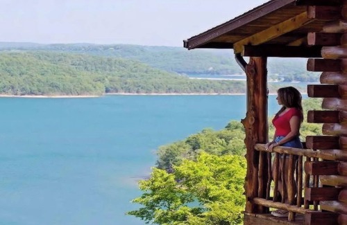 Sylvan Shores Cabina | Cabina en la cima de una montaña de lujo en el lago Beaver con muelle y vista espectacular!