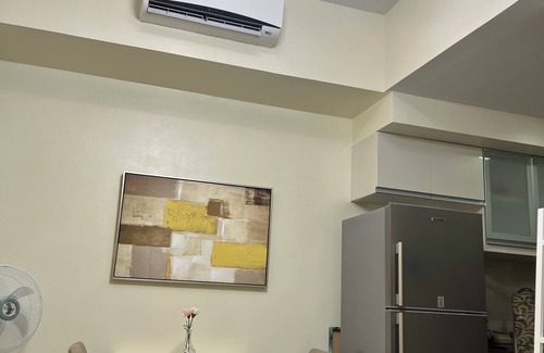 Guadalupe Nuevo Apartamento | One Uptown Residence BGC 1BR, Netflix, w/pool use, fast WiFi