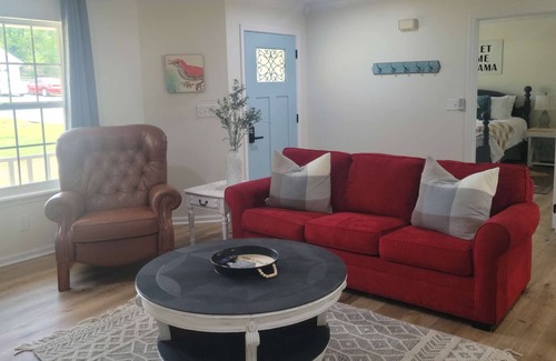 Albertville Casa | Only 2 blocks from the North entrance of Sand Mountain Park and Amphitheater!