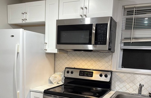 Weymouth Apartamento | Only 20 minutes from boston/Guesthouse right off the exit , close to everything