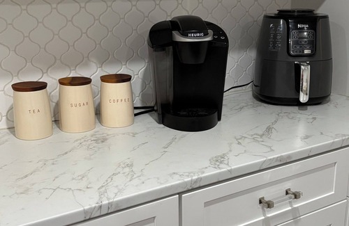 Weymouth Apartamento | Only 20 minutes from boston/Guesthouse right off the exit , close to everything