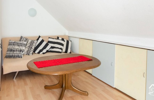 Lohbrugge Apartamento | A solo 20 minutos del centro de la ciudad.