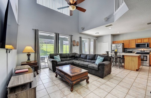West Kissimmee Villa | Only 3 Miles to Disney! South Facing Private Pool 6 BDRM Villa w/ Movie Theatre