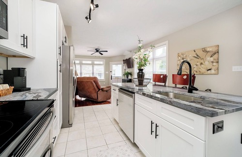 Chatham-Arch Casa | Only 5 minutes to Downtown!