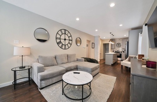 Northeast South Bend Casa | Only a half mile to Notre Dame and Eddy street Just Remodeled