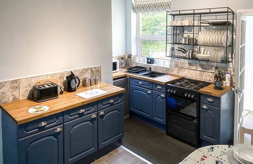 Cullercoats Cabaña | 1 bedroom accommodation in Cullercoats, near Newcastle Upon Tyne