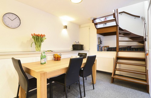 De Weteringschans Condominio | Only Friends B&B City Centre Apt| Modernised| Family Friendly!