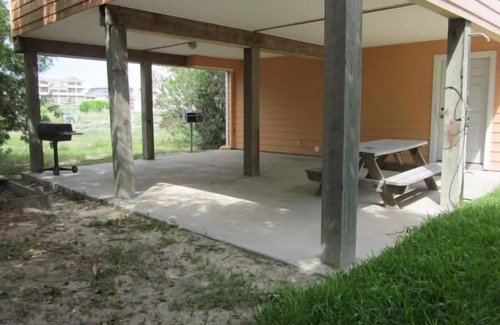 Sand Point Casa | Seaside House w / Sand Point's Restaurant, piscina / jacuzzi, playa y acceso al carrito de golf