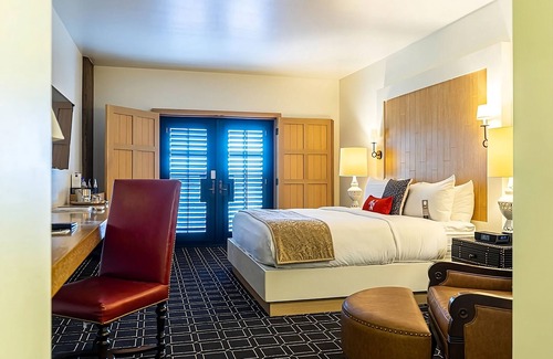 San Jose Hotel | Only Minutes to Thomas Barrett Park! Family-friendly Unit! w/ Parking & Pool!