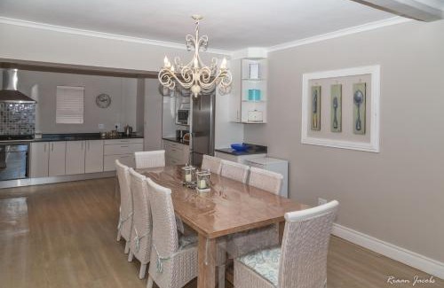 Gansbaai Casa | Ons C-Huis - Gansbaai Seafront Accommodation, back-up power