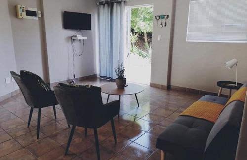 Pearly Beach Casa | Ons Strandhuisie Mh18 in Pearly Beach