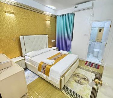 Male Casa | Ontrack Travel