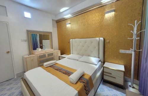 Male Casa | Ontrack Travel