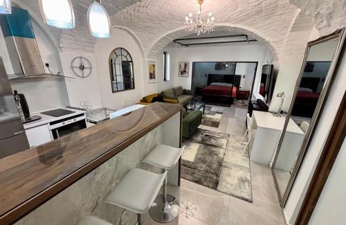 Zemun Apartamento | ONYX Heritage Apartment Zemun Center