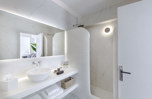 Karterados Hotel | Onyx Hotel & Suites
