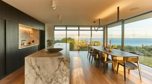 Okitu Casa | ONYX HOUSE - Wainui Beach