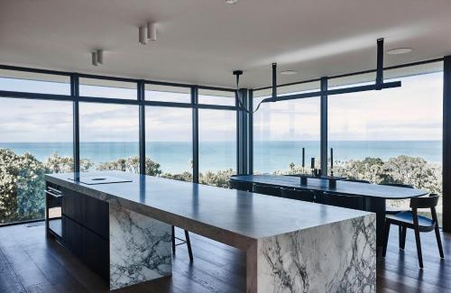Okitu Casa | ONYX HOUSE - Wainui Beach
