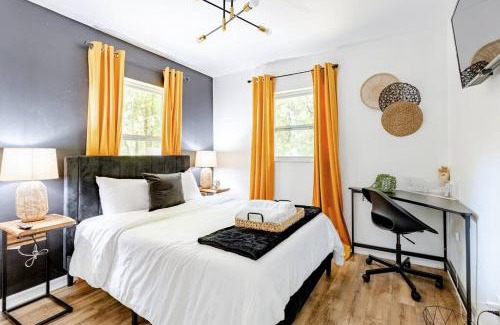 Williston Casa | Onyx Oasis - Devils Den - Huge Yard & Pet Friendly - Sleeps 5