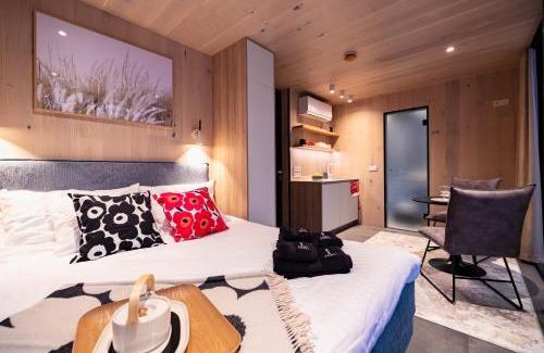 Pyhtaa Apartamento | ÖÖD Mirror Houses at Versso