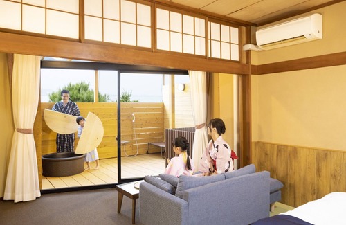 Akahodani Onsen Casa | Ooedo Onsen Monogatari Premium Kaga Maruya