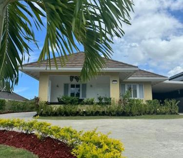 St. Ann's Bay Villa | Opal Villa - The Crest - Richmond Estate