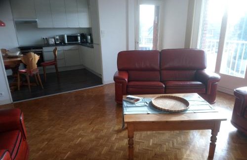 Malo-les-Bains Apartamento | OPALINE T3 lumineux avec patio et parking privé