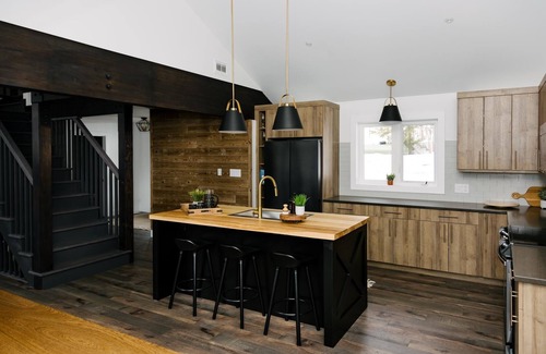 Minden Cabaña | Open and airy space overlooking Horseshoe Lake