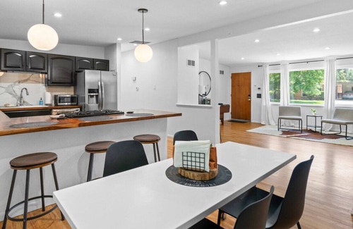 Alta Vista Area Casa | Open Concept 3 BR/2BA Arvada Mid-century Home