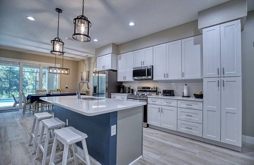 North Port Casa | Open Concept home with Heated Pool in peaceful North Port 3 Bdrm, 4 Bath + Den
