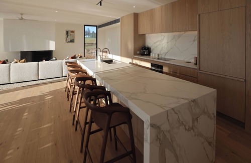 Burradoo Casa | Open Country Homestead - Luxury accommodation with stunning views.