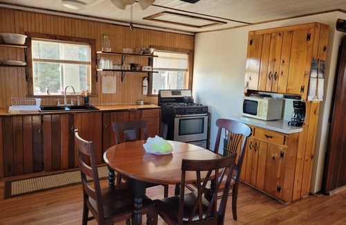 Filion Apartamento | Open floor plan, Kitchen, bathroom, sleeps 4, Country Setting